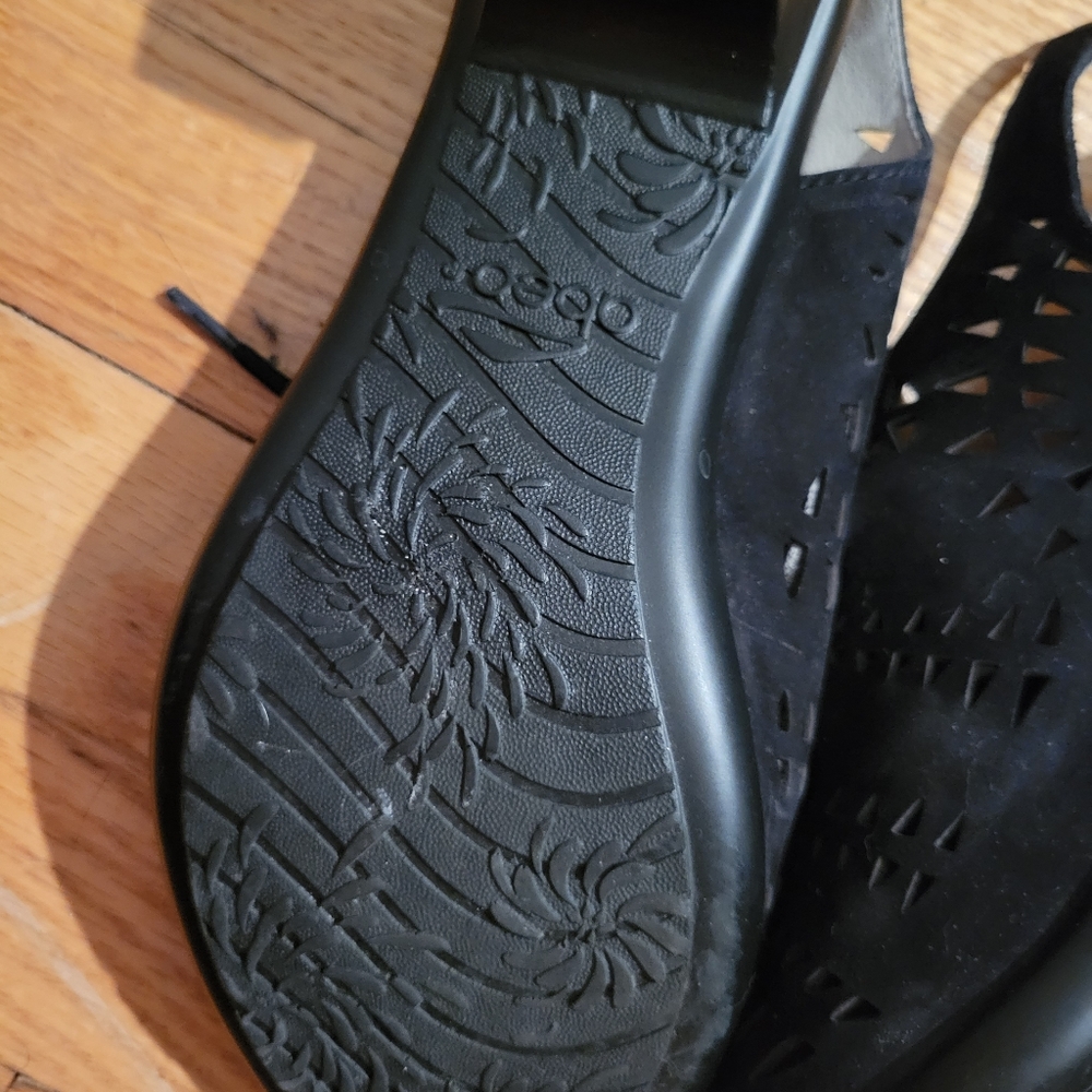 Abeo size 8.5 barely worn